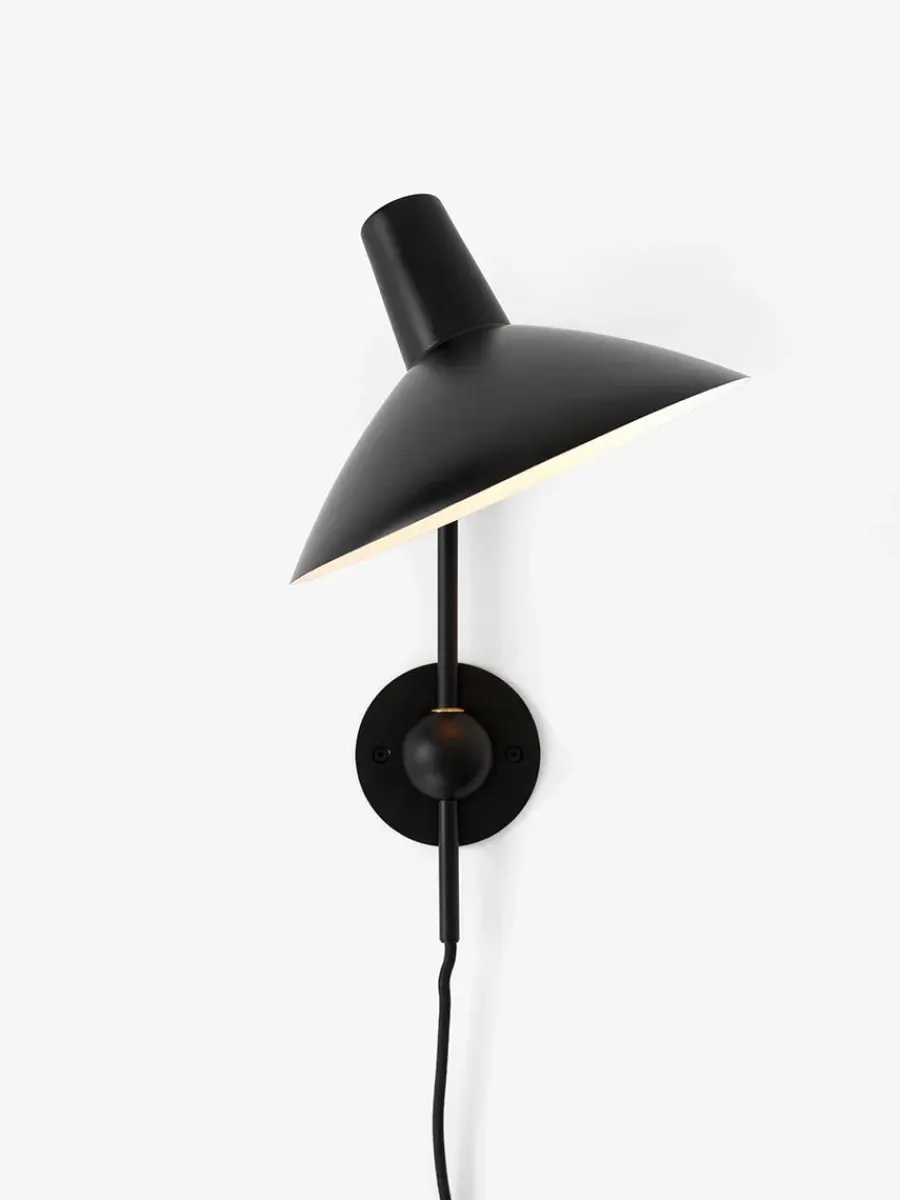 Tripod HM12 Væglampe af Hvidt & Mølgaard<&Tradition Hot