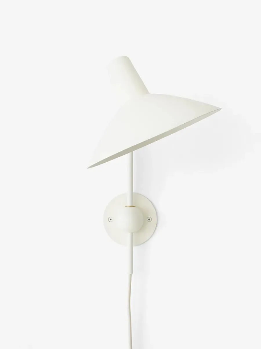 Tripod HM12 Væglampe af Hvidt & Mølgaard<&Tradition Hot