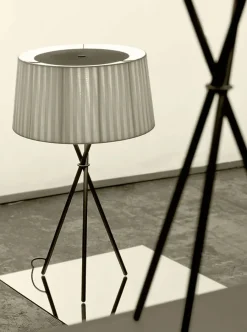 Tripode Bordlampe, bretona stripe fra Santa and Cole<Santa & Cole Sale