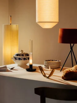 Tripode Bordlampe, diplomatica stripe fra Santa and Cole<Santa & Cole Discount