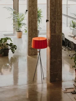 Tripode Gulvlampe fra Santa and Cole, sort (G5)<Santa & Cole Discount