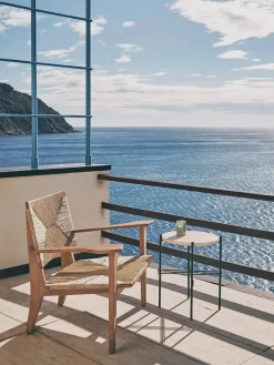 TS Outdoor Side Table fra<GUBI Hot