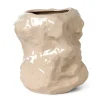 Tuck Vase fra<Ferm Living Outlet