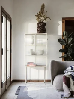 Tuck Vase fra<Ferm Living Outlet