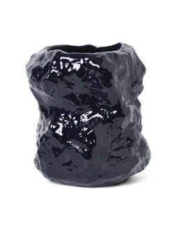 Tuck Vase fra<Ferm Living Outlet