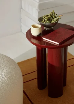 Tung JA3 sidebord, Burgundy Red fra<&Tradition Discount