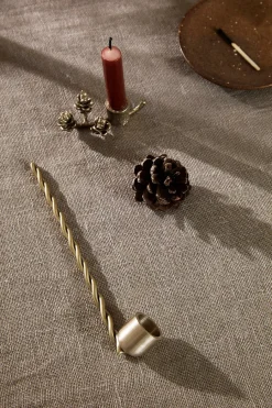 Twist Candle Snuffer fra<Ferm Living Best