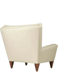 V11 Lounge Chair, smooth leather cream fra<GUBI Hot