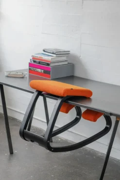 Variable Balans Stol fra sort ask<Variér Outlet