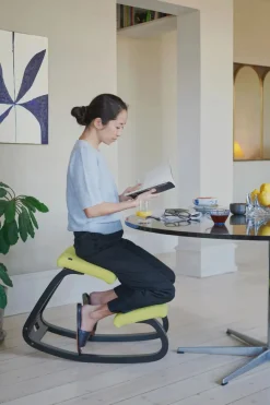 Variable Balans Stol, light brown wood/reflect 984 fra<Variér Best