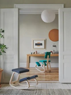 Variable Plus stol, natur bøg fra<Variér Outlet