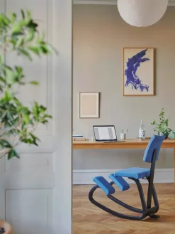 Variable Plus Stol, sort bøg fra<Variér Hot