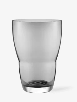 Vase i røget glas fra<Vipp Best