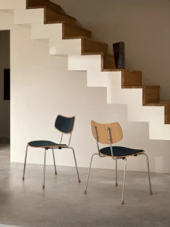 Vega Stol, mood 01104/krom fra<Carl Hansen & Søn Online