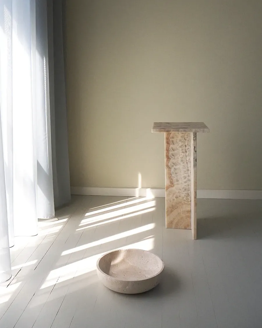 Venus Sidebord, onyx fra<Wabi Sabi Nordic Outlet