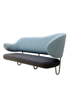 Vægsofa af Finn Juhl<House of Finn Juhl Sale