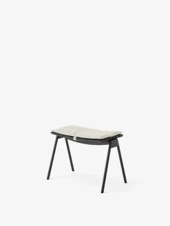 Ville Hynde til AV46 Fodskammel fra<&Tradition Online