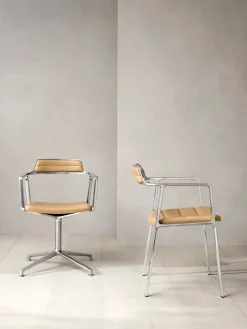 452 Swivel Chair, curly edition fra<Vipp Outlet