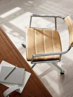 452 Swivel Chair m/hjul, bosco grøn læder fra<Vipp Discount