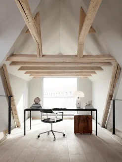 452 Swivel Chair m/hjul, sort læder fra<Vipp Best