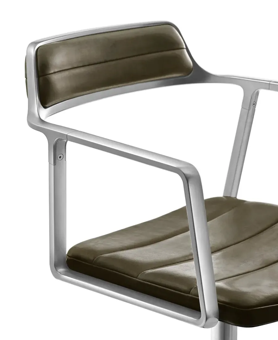 452 Swivel Chair m/sort stel, sort læder fra<Vipp New