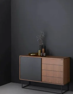 Virka High Sideboard fra<Woud Discount