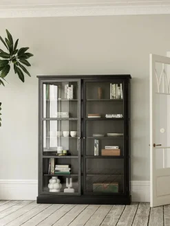Vitrineskab N2, dark oak fra<Lindebjerg Design Hot