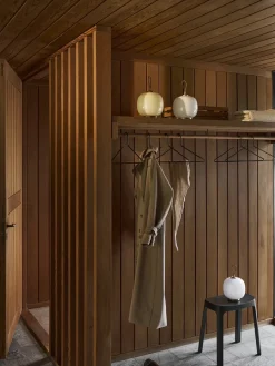 VL45 Radiohus Portable Lamp, pale rose fra<Louis Poulsen