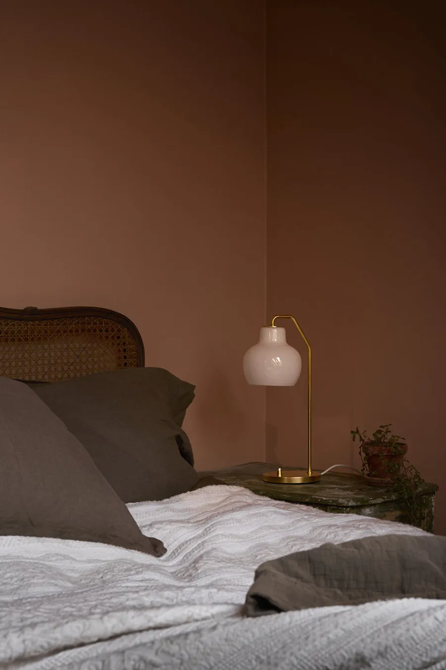 VL Ringkrone Bordlampe fra<Louis Poulsen New