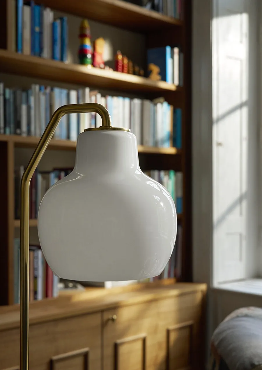 VL Ringkrone Gulvlampe fra<Louis Poulsen