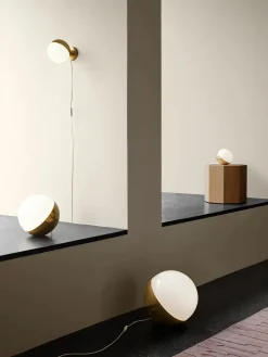 VL Studio bord/gulv fra<Louis Poulsen New