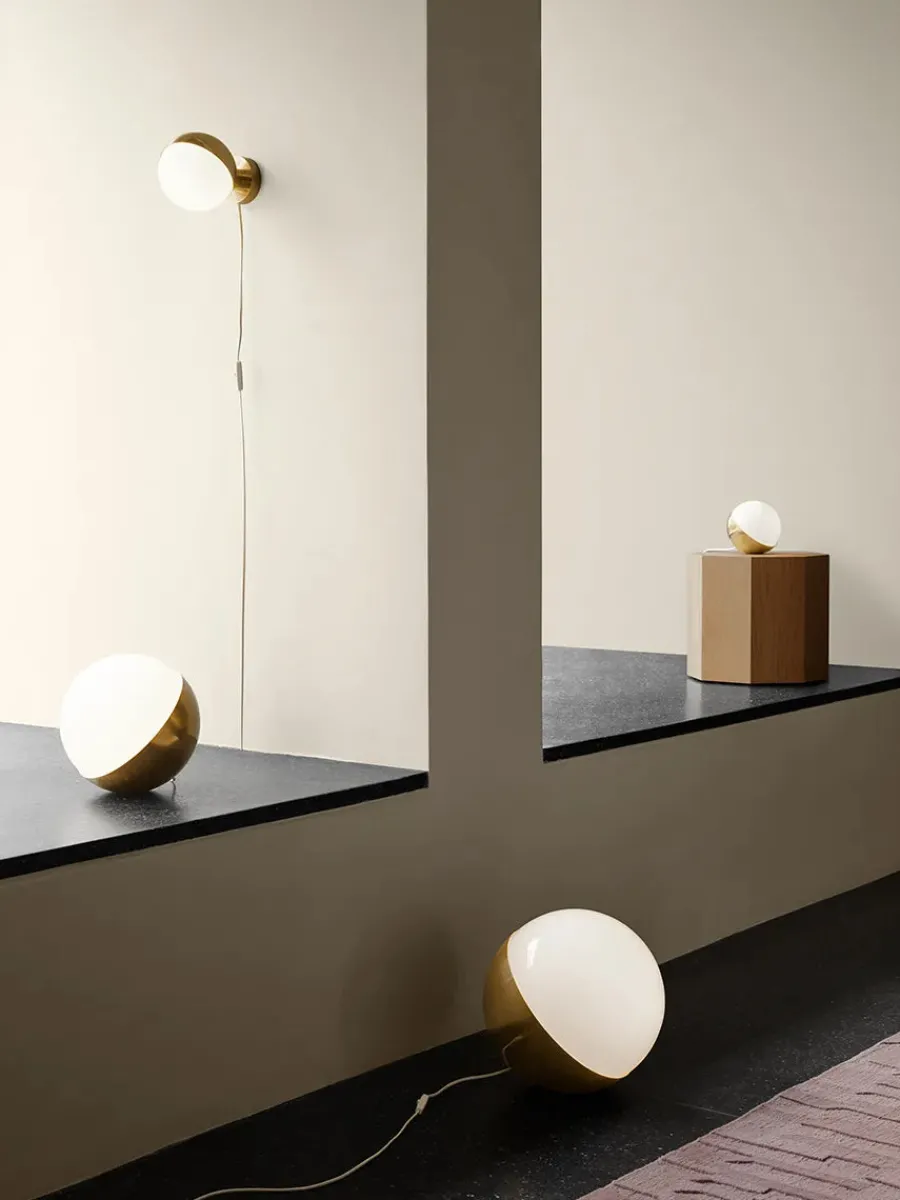 VL Studio bord/gulv fra<Louis Poulsen New