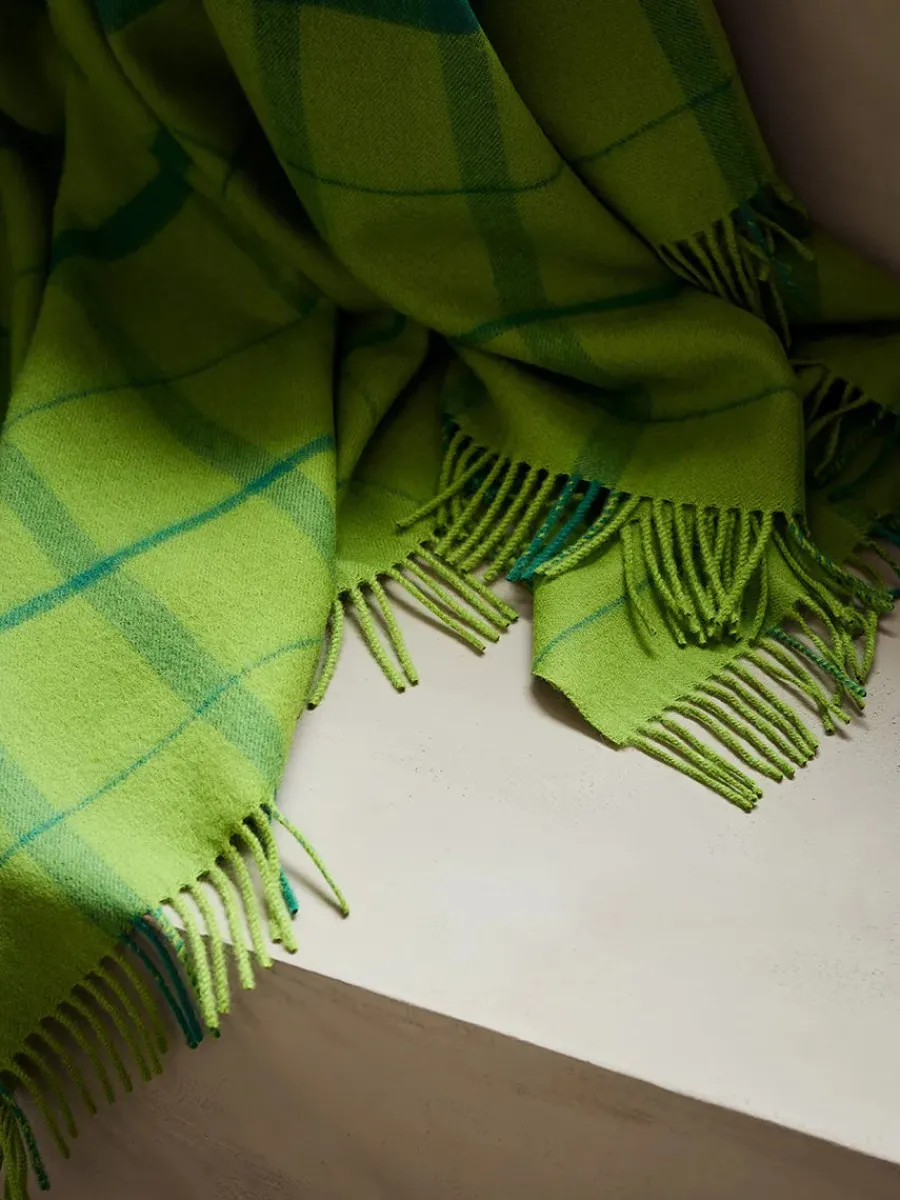 Warp & Weft Plaid, lime/grass fra<Silkeborg Uldspinderi Best