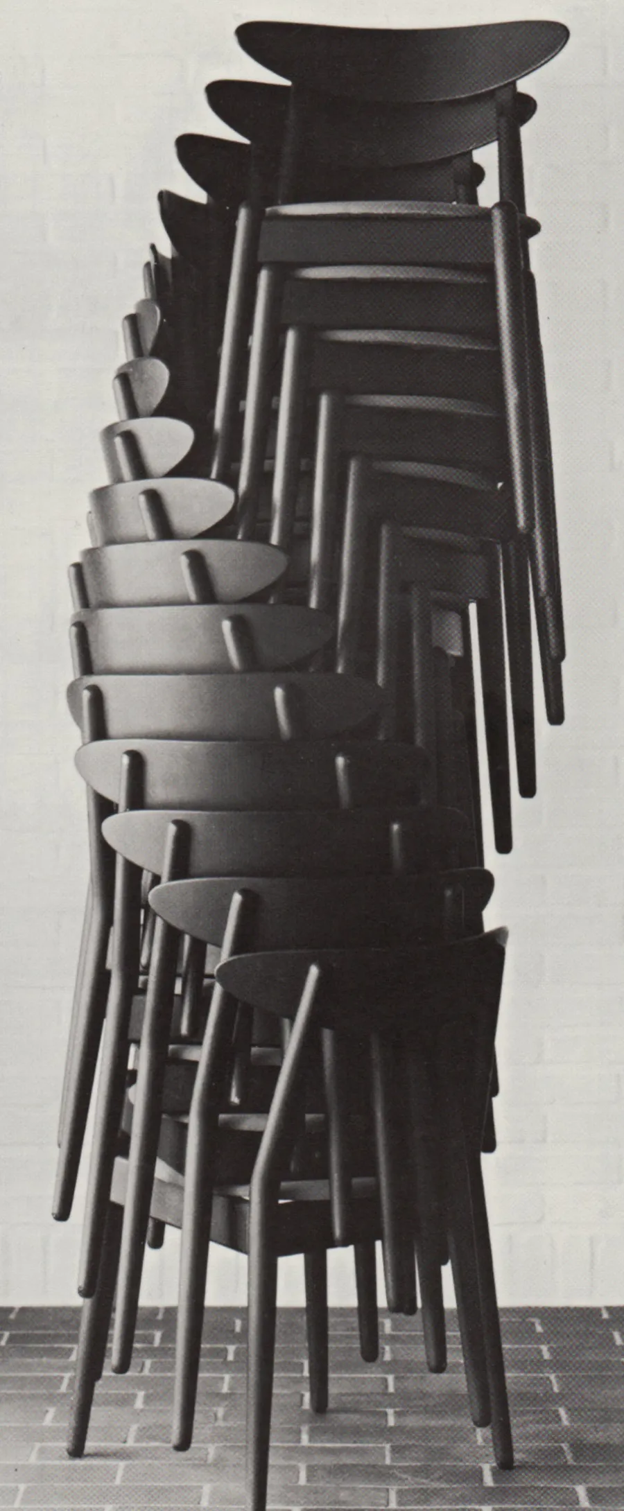 Wohlert Louisiana stol, valnød sort læder fra<Stellar Works Clearance