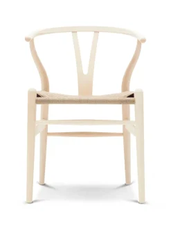 Y-stol CH24, Ask sæbe af Hans J. Wegner<Carl Hansen & Søn Hot
