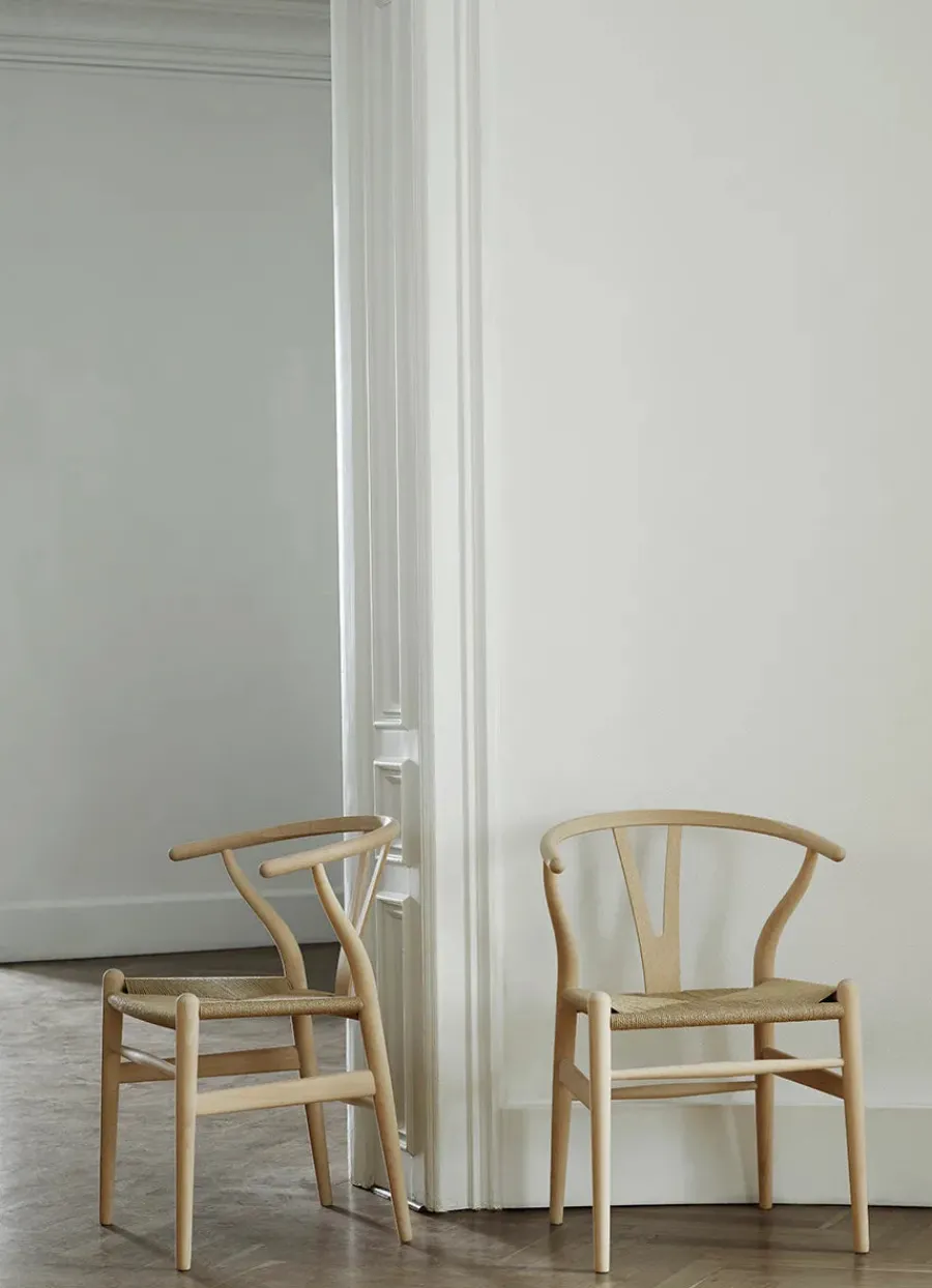 Y-stol CH24, Bøg lak af Hans J. Wegner<Carl Hansen & Søn Clearance