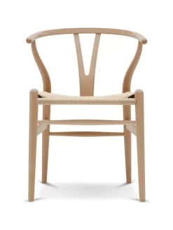 Y-stol CH24, Bøg sæbe af Hans J. Wegner<Carl Hansen & Søn Hot