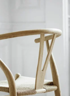 Y-stol CH24, eg sæbe af Hans J. Wegner<Carl Hansen & Søn Discount