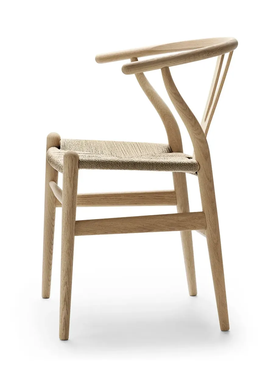 Y-stol CH24, eg sæbe af Hans J. Wegner<Carl Hansen & Søn Discount