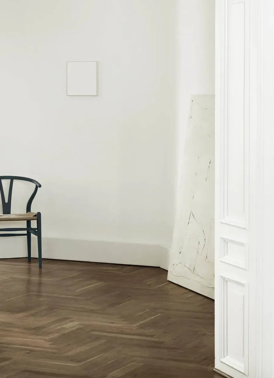 Y-stol CH24 Soft Black af Hans J. Wegner<Carl Hansen & Søn