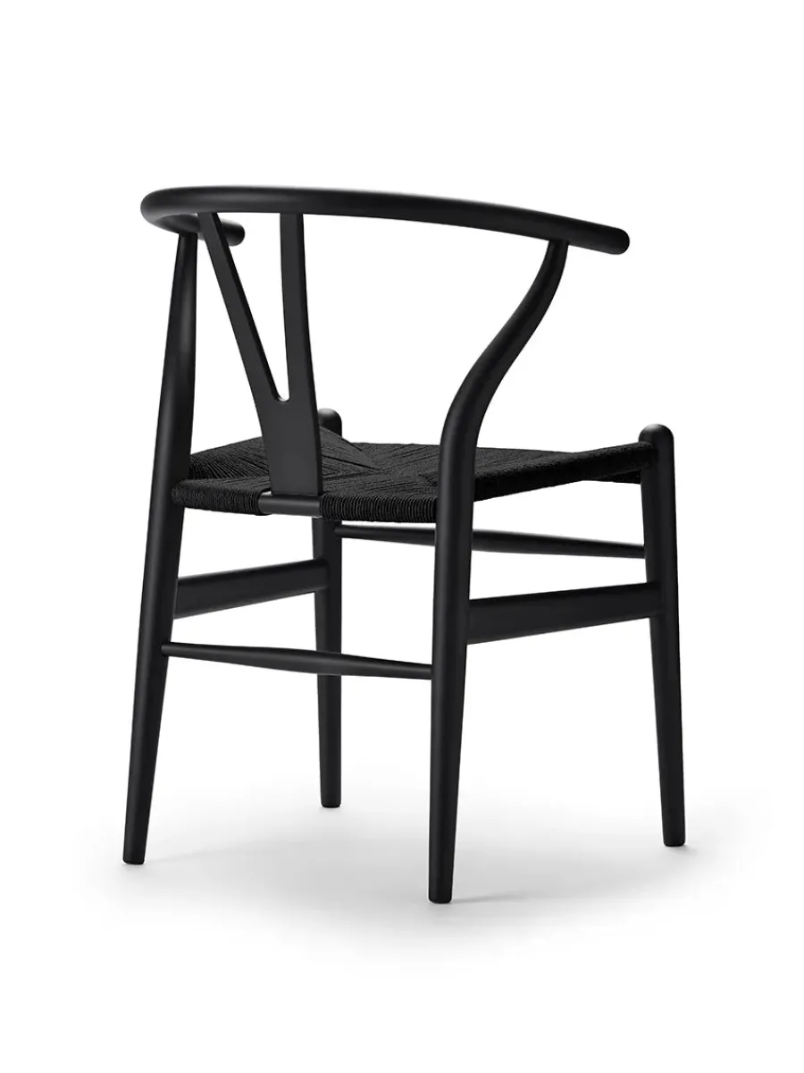 Y-stol CH24 Soft Black med sort flet af Hans J. Wegner<Carl Hansen & Søn Best