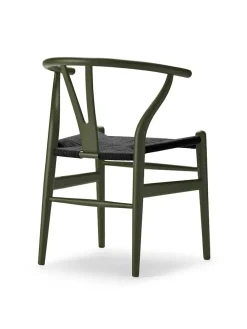 Y-stol CH24 Soft Blue med sort flet af Hans J. Wegner<Carl Hansen & Søn