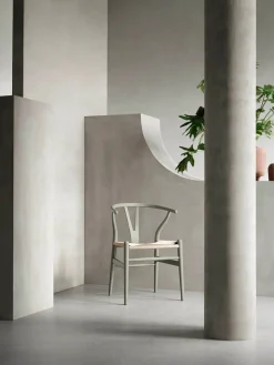 Y-stol CH24 Soft Green af Hans J. Wegner<Carl Hansen & Søn Sale