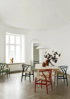 Y-stol CH24 Soft Green af Hans J. Wegner<Carl Hansen & Søn Sale