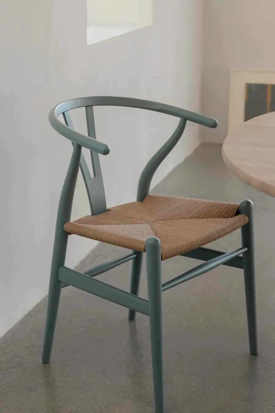 Y-stol CH24 Soft Olive Green af Hans J. Wegner<Carl Hansen & Søn Discount