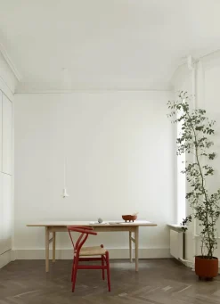 Y-stol CH24 Soft Silver Grey af Hans J. Wegner<Carl Hansen & Søn Online