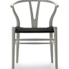 Y-stol CH24 Soft Silver Grey med sort flet af Hans J. Wegner<Carl Hansen & Søn Online