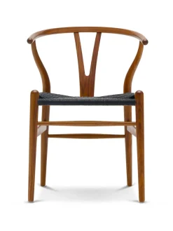 Y-stol CH24, Valnød olie med sort flet af Hans J. Wegner<Carl Hansen & Søn Discount